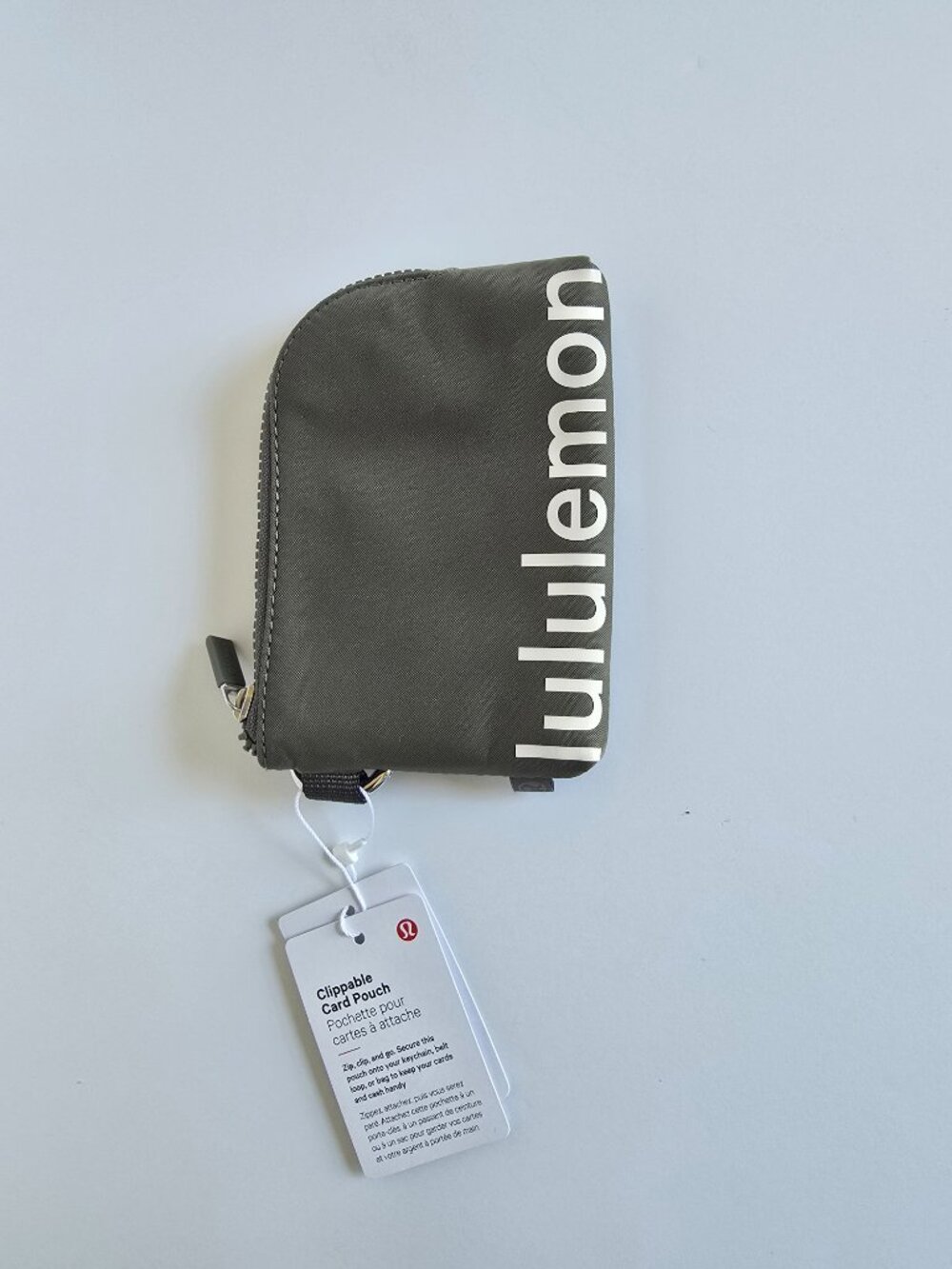 NWT Lululemon Clippable Card Pouch GRSG/WHTO